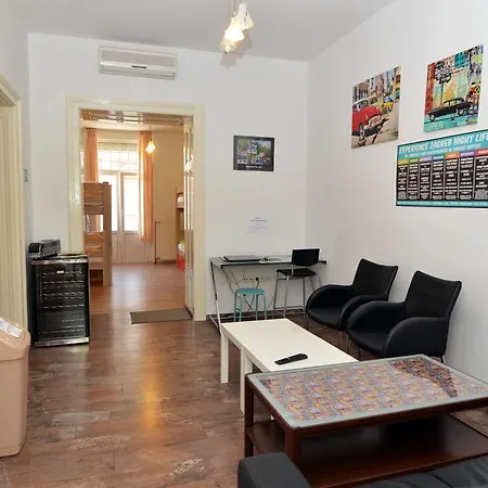 Hostel Temza *